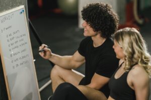 qué necesitas para ser entrenador personal