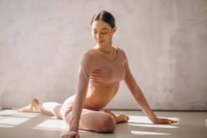 nombres de ejercicios de yoga