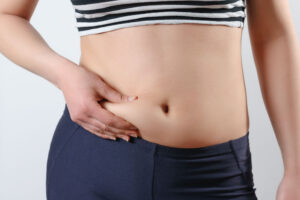 grasa debajo del ombligo