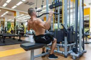 jalón al pecho agarre